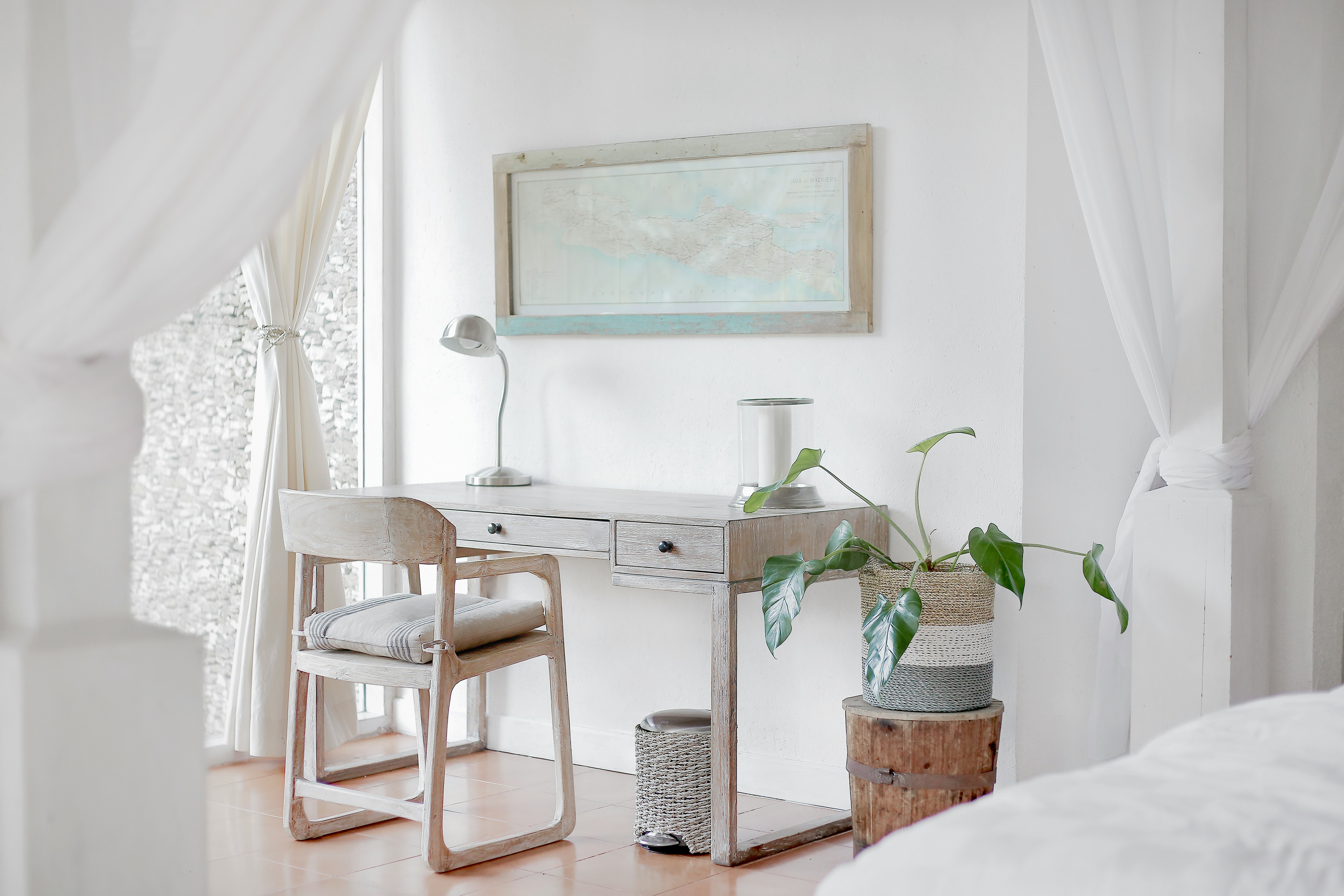 Declutter Your Space with Minimalist-Inspired Home Organization Strategies